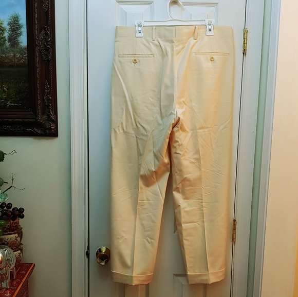 Keith Moore Cream Trousers in size 34R - Picture 5 of 6